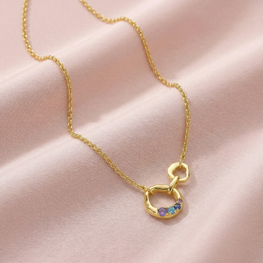 Natsumi Circle Charm Necklace