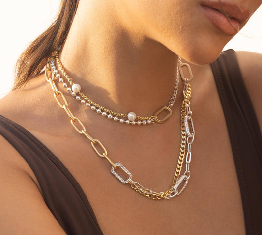 Minimalist Twist Necklace
