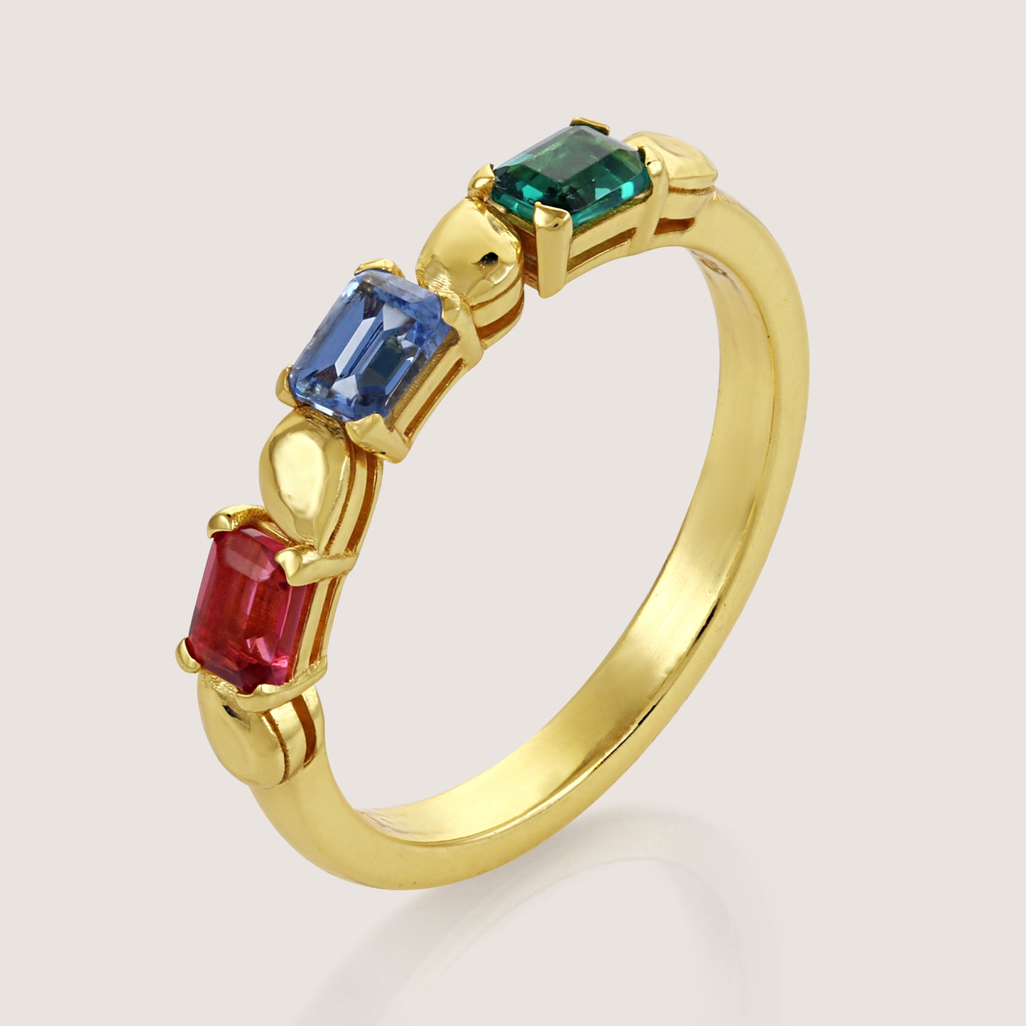 Front of KiraKira Multicolour Ring  925 Silver Gold-Plated from Nishani’s Kira Kira festive collection  handcrafted multicolour stones jewelry, ring in gold-plated 925 silver.