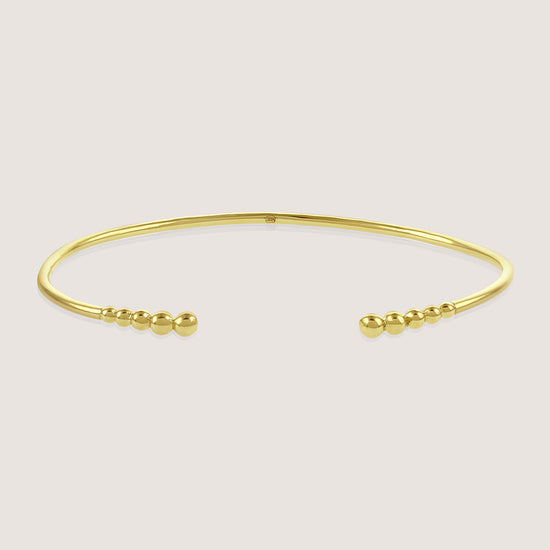 Front of Ukiyo Open Bangle — a minimal, gold-plated 925 silver design crafted for everyday wear from Nishani’s Ukiyo collection.