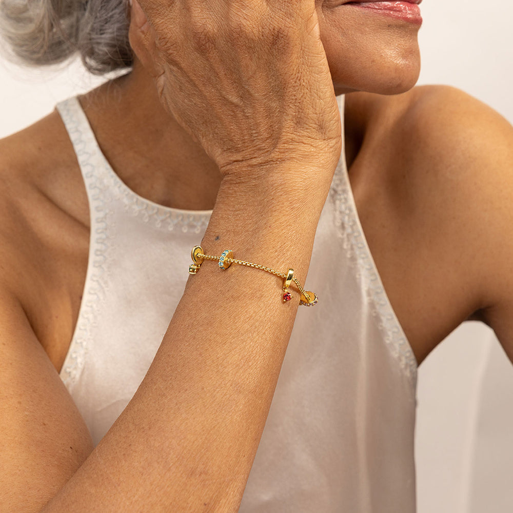 Gold-plated 925 silver mother-daughter bracelet symbolizing eternal love and connection