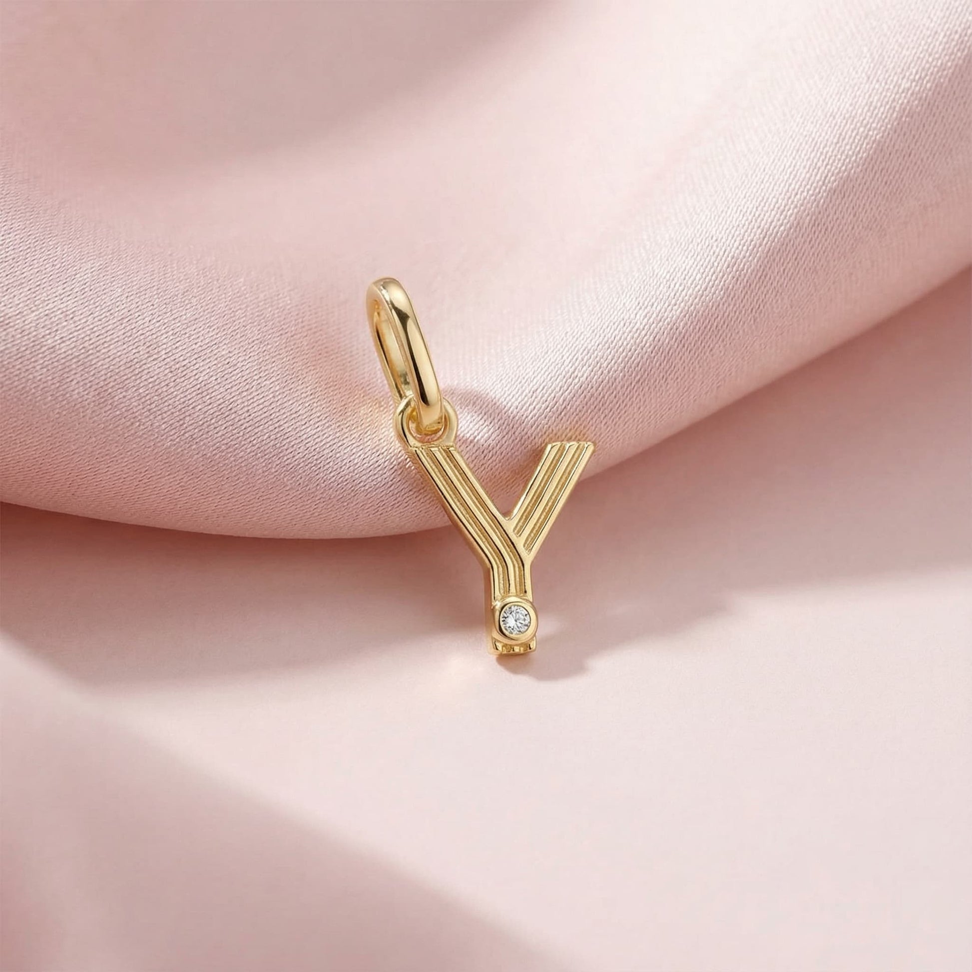 Initials charm pendant Y