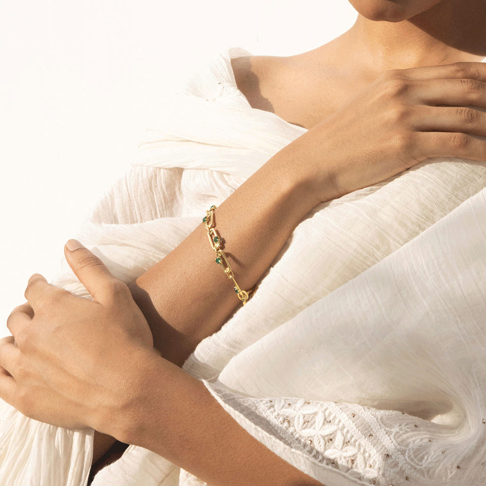 KiraKira Bracelet –  highlighting its festive sparkle and glamour, part of Nishani’s KiraKira Collection.