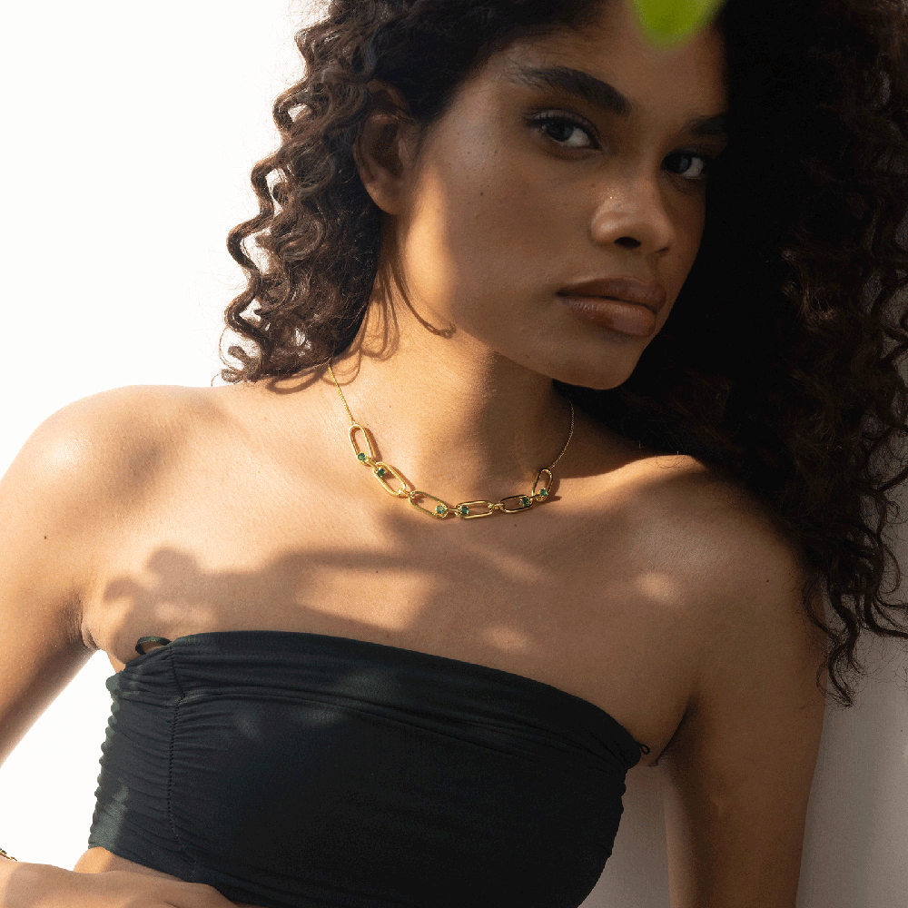 KiraKira Necklace –  highlighting its festive sparkle and glamour, part of Nishani’s KiraKira Collection.