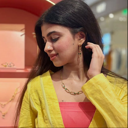 KiraKira Necklace –  highlighting its festive sparkle and glamour, part of Nishani’s KiraKira Collection.