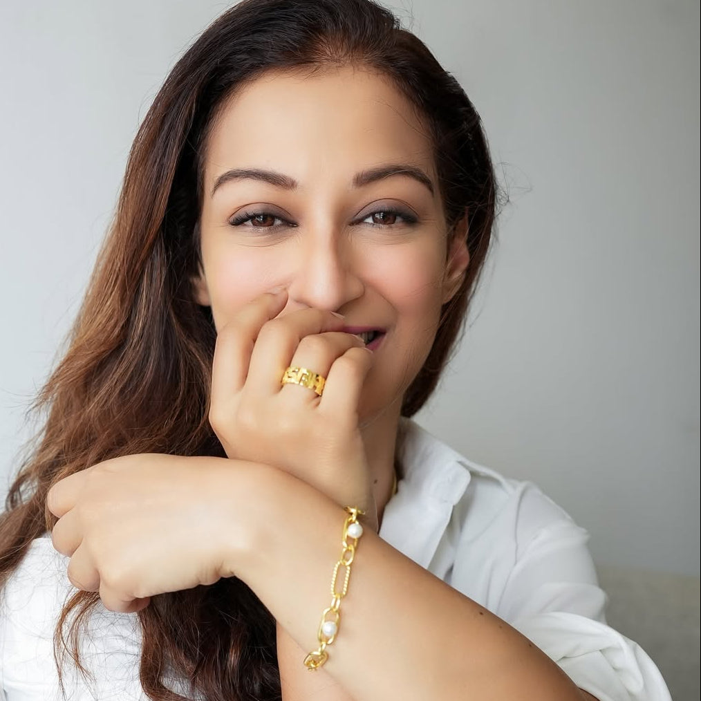 Mizuki Pearl Link Bracelet –  highlighting its pearl elegance and sophisticated charm, part of Nishani’s Mizuki Collection.
