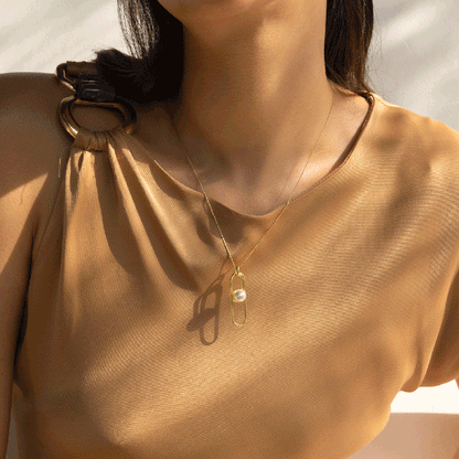 Mizuki Pearl Necklace –  highlighting its pearl elegance and sophisticated charm, part of Nishani’s Mizuki Collection.