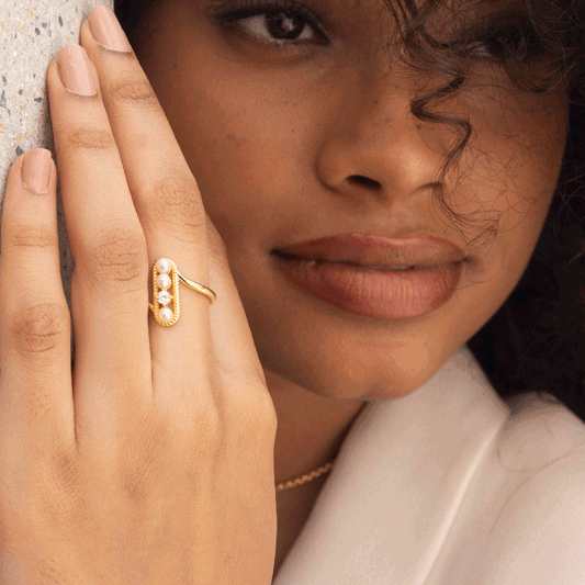 Mizuki Pearl Ring – highlighting its pearl elegance and sophisticated charm, part of Nishani’s Mizuki Collection.