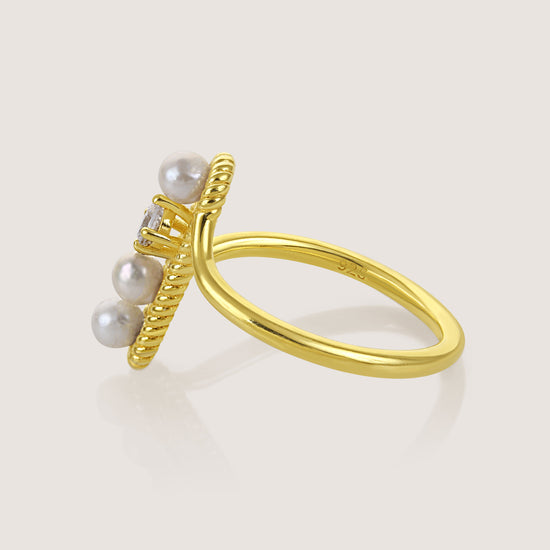 Mizuki Pearl Ring – highlighting its pearl elegance and sophisticated charm, part of Nishani’s Mizuki Collection.