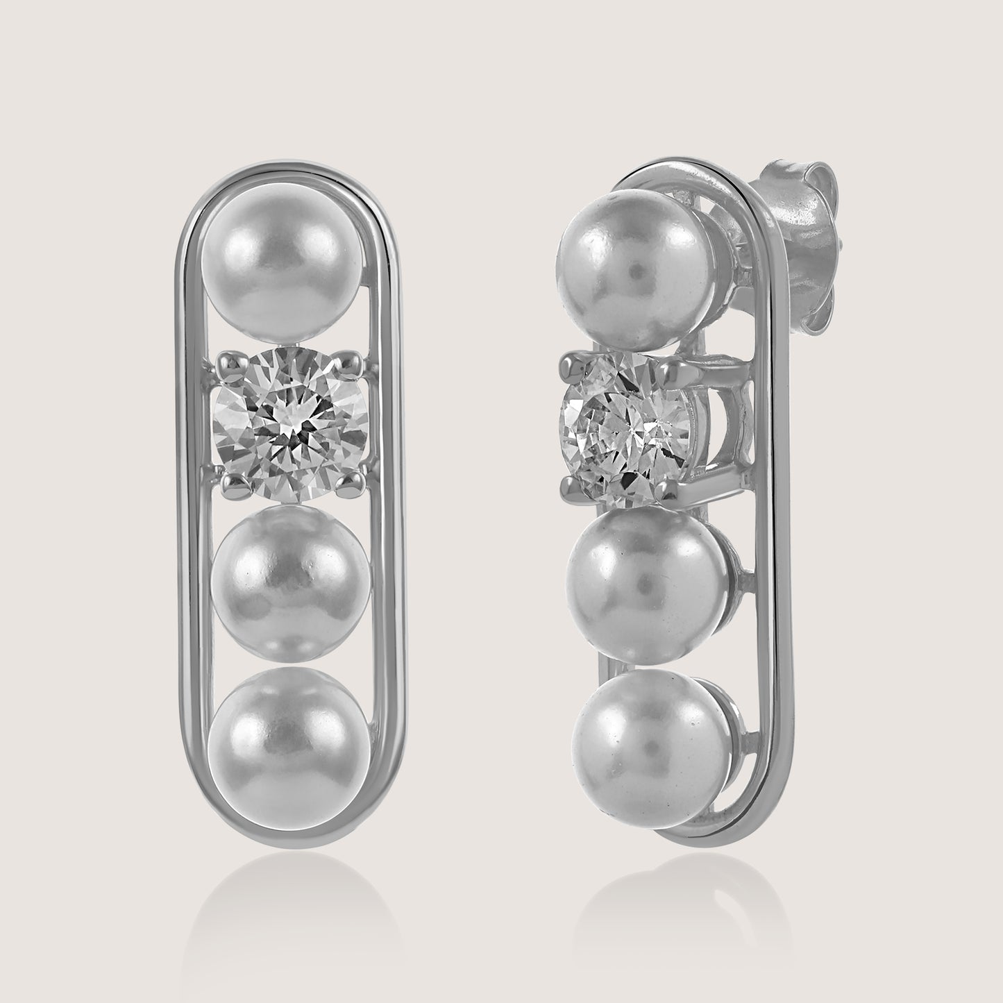 Mizuki Pearl Studs –  highlighting its pearl elegance and sophisticated charm, part of Nishani’s Mizuki Collection.