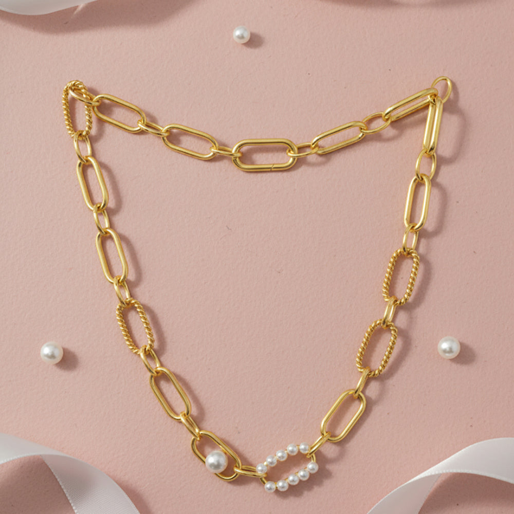Mizuki Statement Pearl Choker –  highlighting its pearl elegance and sophisticated charm, part of Nishani’s Mizuki Collection.