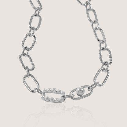 Mizuki Statement Pearl Choker –  highlighting its pearl elegance and sophisticated charm, part of Nishani’s Mizuki Collection.