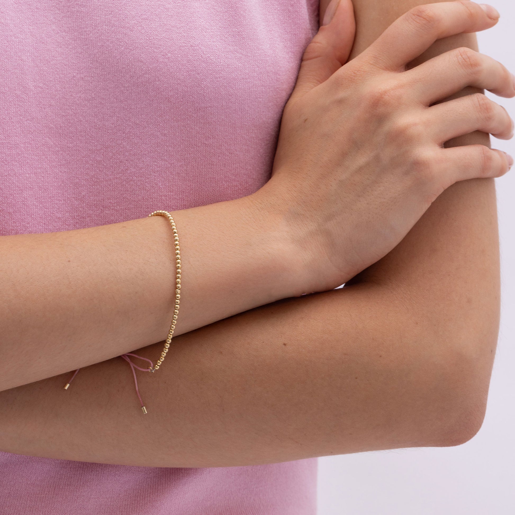 Model Image 2 of Ukiyo Beaded Thread Bracelet — a minimal, gold-plated 925 silver design crafted for everyday wear from Nishani’s Ukiyo collection.