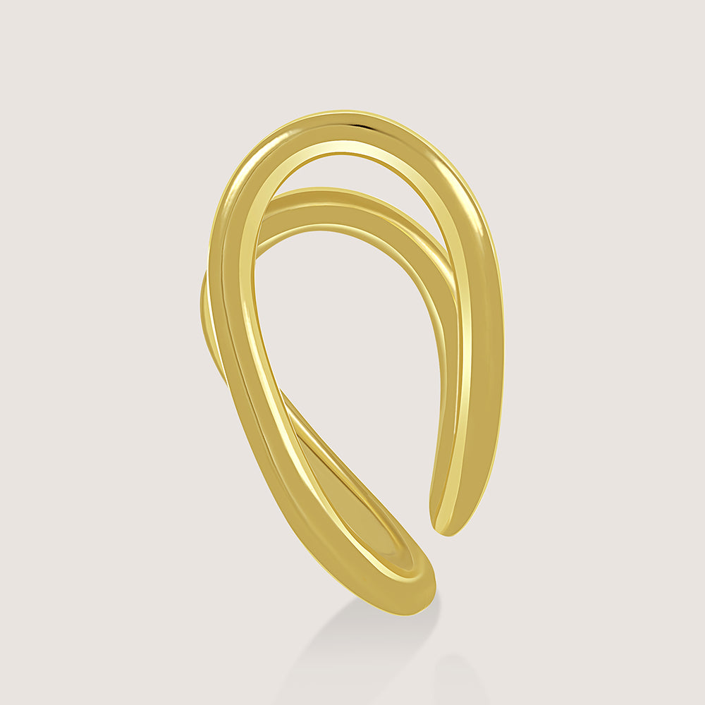 Side of Ukiyo Curved Studs — a minimal, gold-plated 925 silver design crafted for everyday wear from Nishani’s Ukiyo collection.