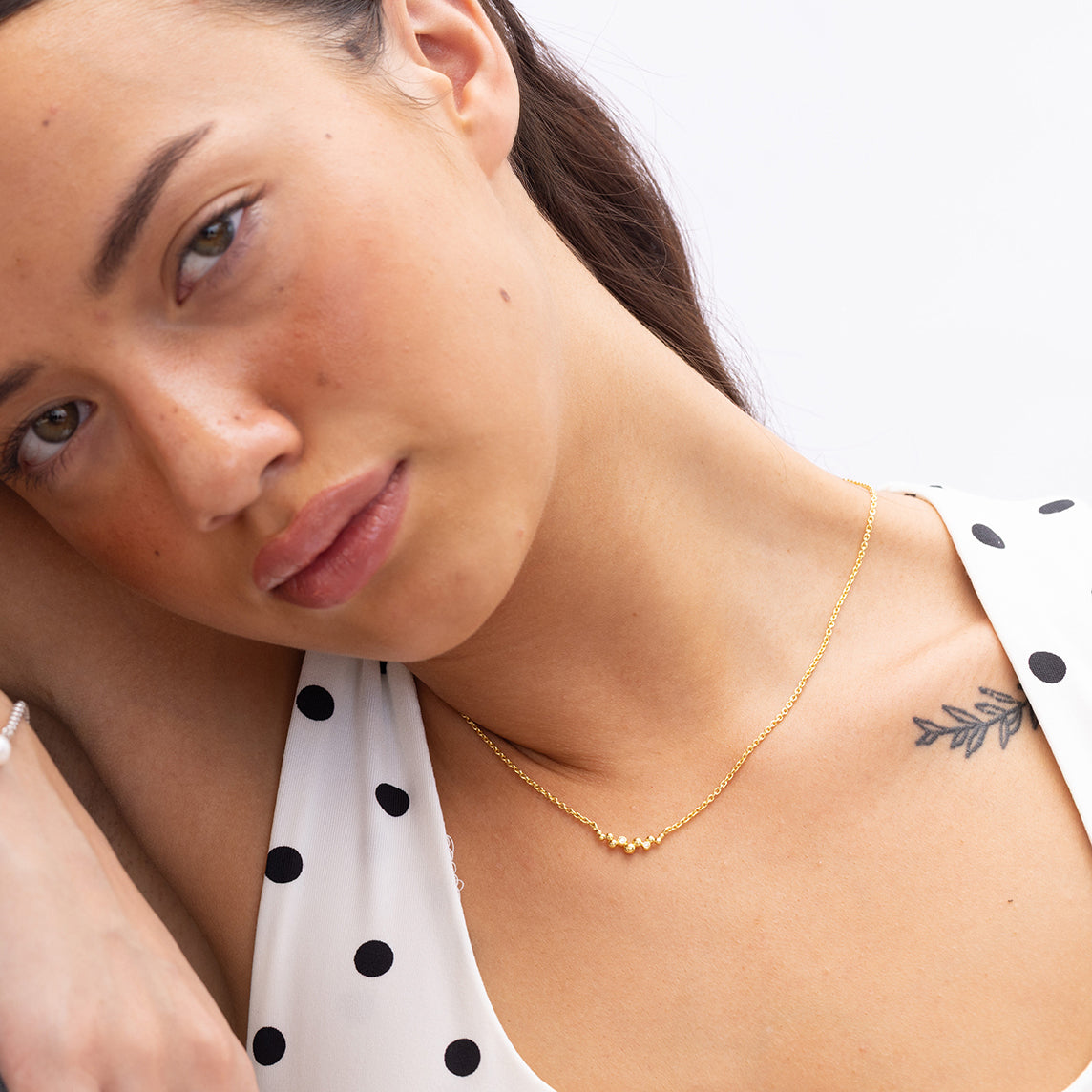 Ukiyo Ball Necklace — a minimal, gold-plated 925 silver design crafted for everyday wear from Nishani’s Ukiyo collection.