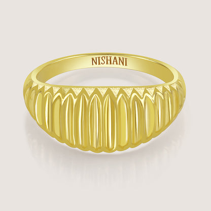 Ukiyo Ridges Ring — a minimal, gold-plated 925 silver design crafted for everyday wear from Nishani’s Ukiyo collection.
