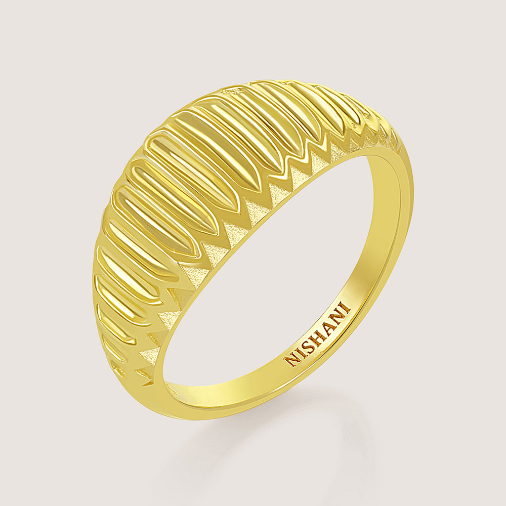 Ukiyo Ridges Ring — a minimal, gold-plated 925 silver design crafted for everyday wear from Nishani’s Ukiyo collection.
