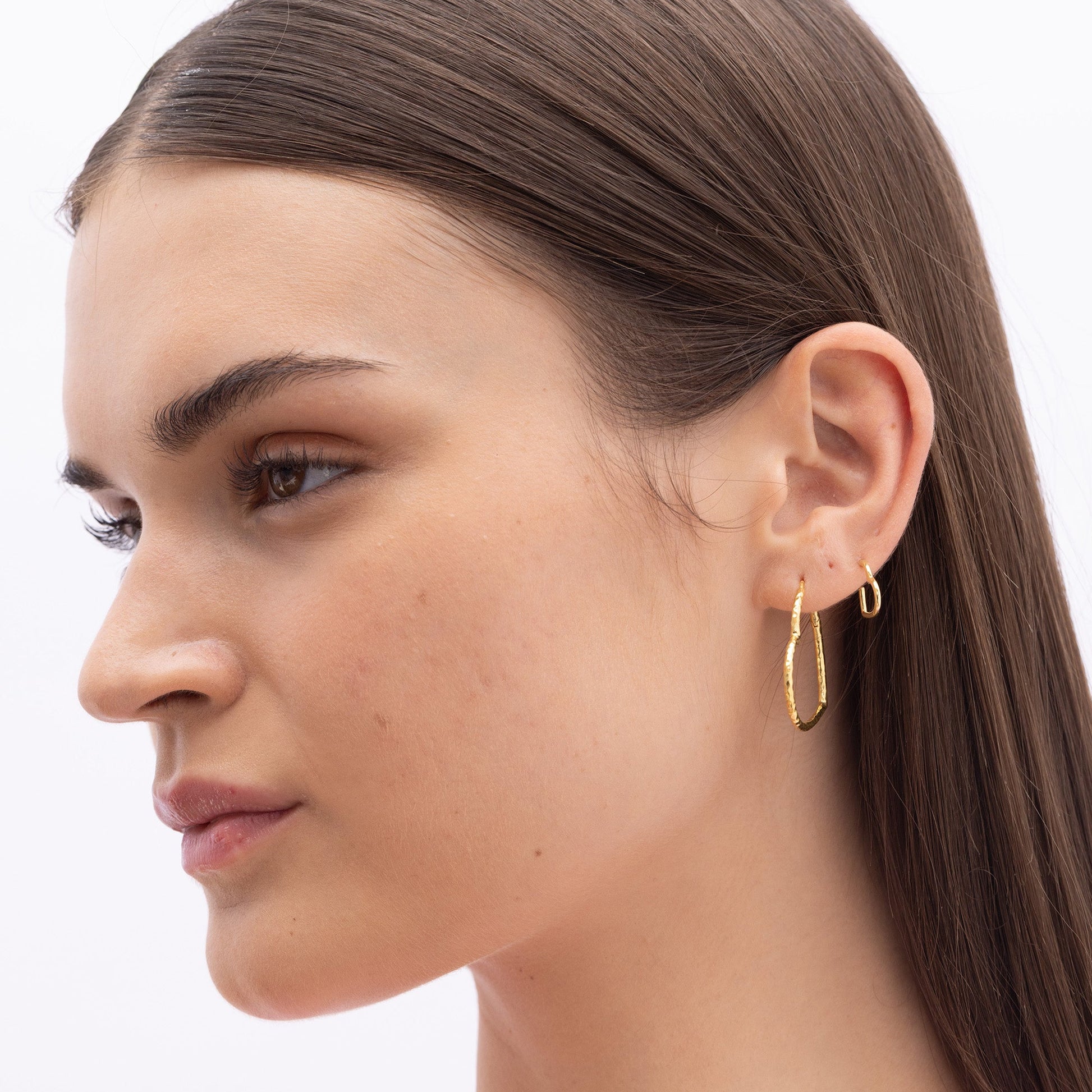 Ukiyo Textured Heart Hoops — a minimal, gold-plated 925 silver design crafted for everyday wear from Nishani’s Ukiyo collection.