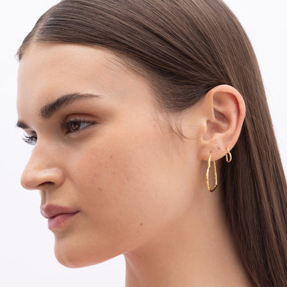 Ukiyo Textured Heart Hoops — a minimal, gold-plated 925 silver design crafted for everyday wear from Nishani’s Ukiyo collection.