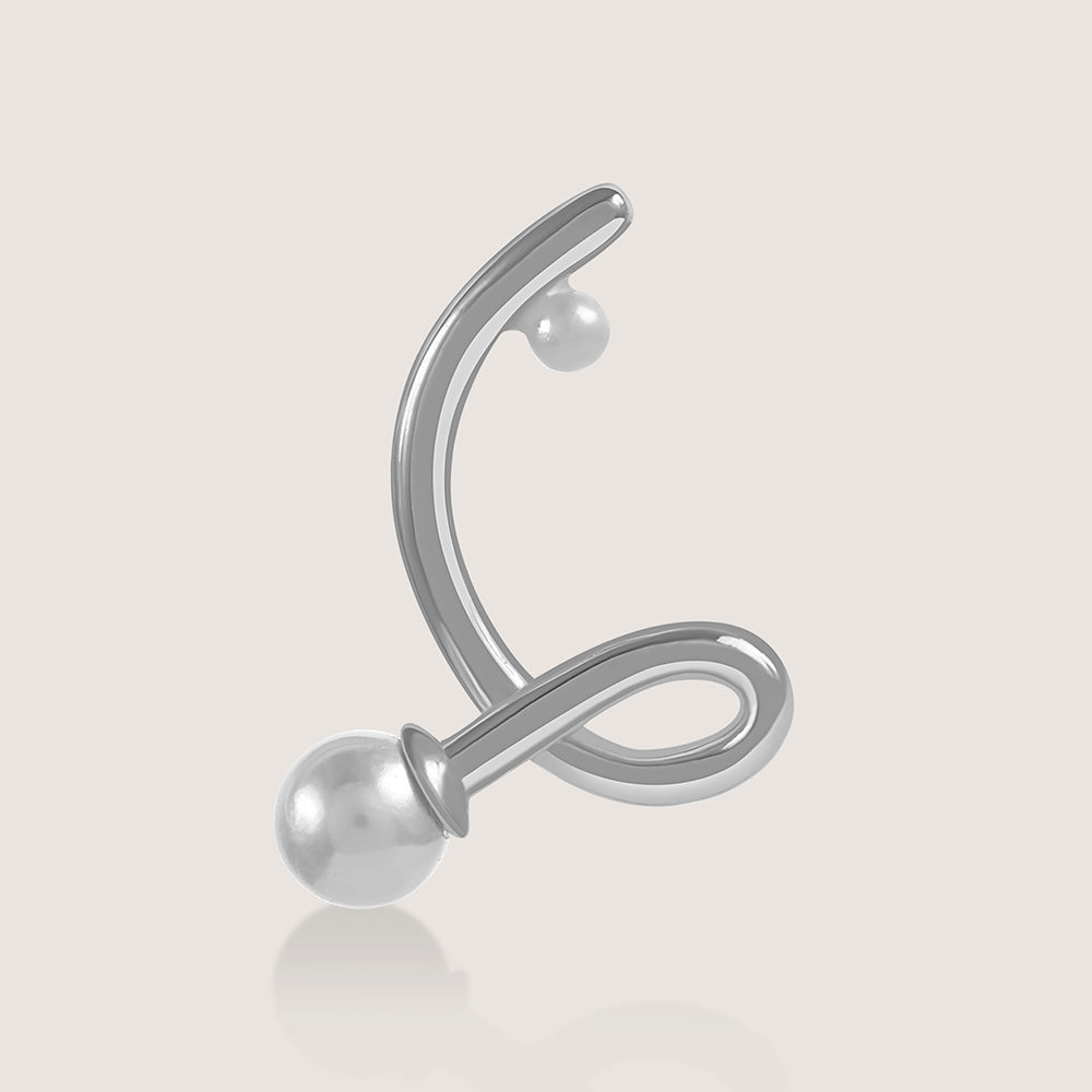 Ukiyo twisted pearl earrings — a minimal, rhodium-plated 925 silver design crafted for everyday wear from Nishani’s Ukiyo collection.