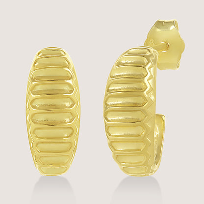 White Background - Front of Ukiyo Ridges Huggies — a minimal, gold-plated 925 silver design crafted for everyday wear from Nishani’s Ukiyo collection.