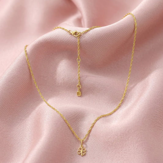 Clover Necklace