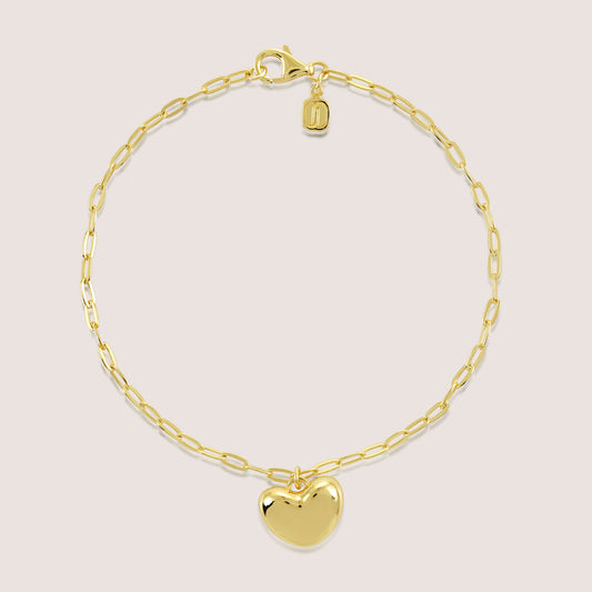 heart charm bracelet crafted in 925 sterling silver, available in gold and rhodium-plated finish