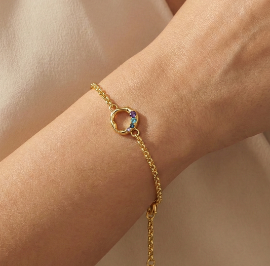 Natsumi Circle Charm Bracelet